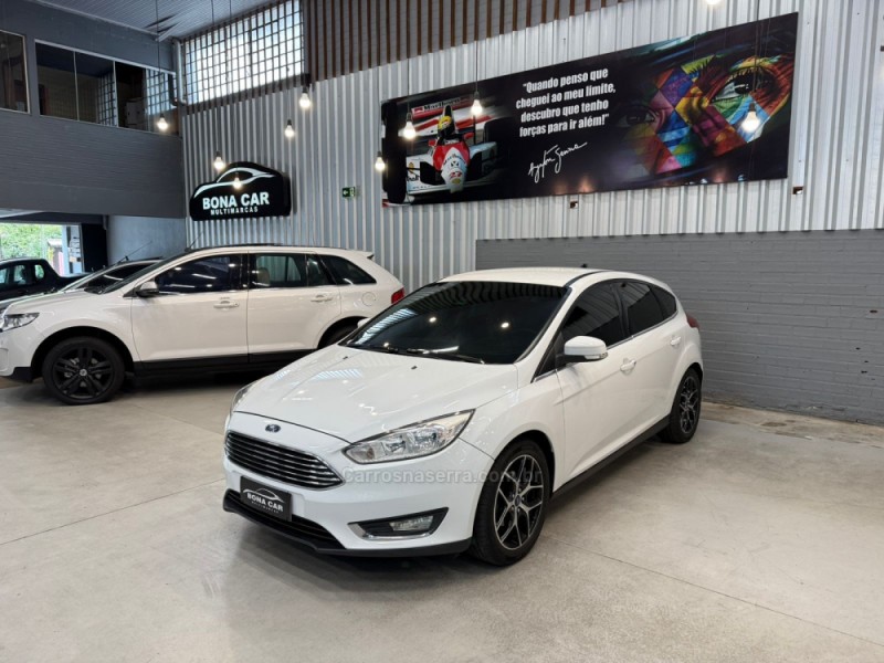 FOCUS 2.0 TITANIUM HATCH 16V FLEX 4P AUTOMÁTICO - 2016 - CAXIAS DO SUL