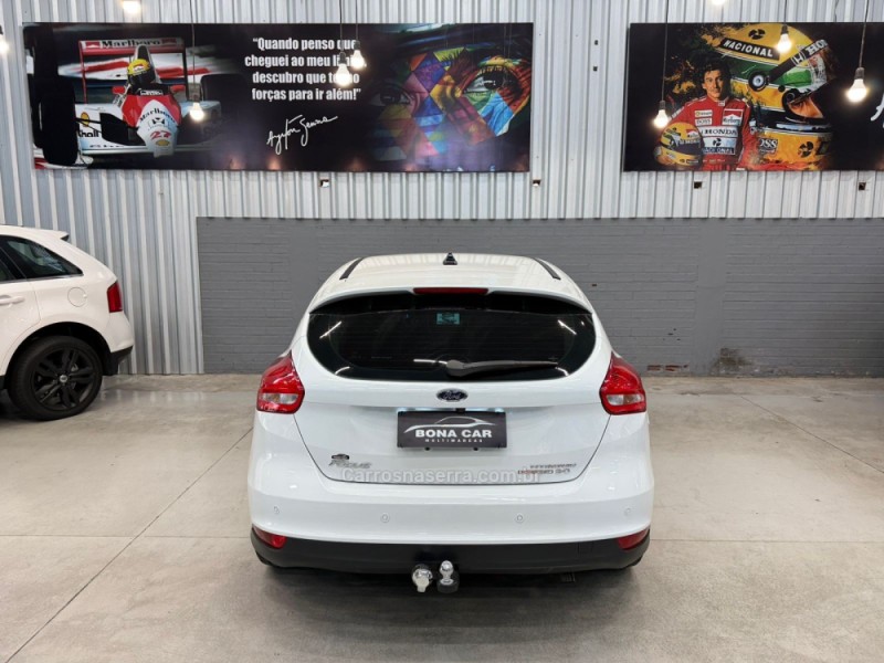 FOCUS 2.0 TITANIUM HATCH 16V FLEX 4P AUTOMÁTICO - 2016 - CAXIAS DO SUL