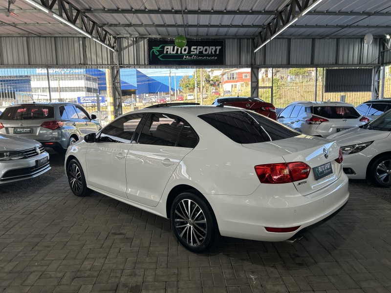 JETTA 2.0 TSI HIGHLINE 211CV GASOLINA 4P DSG - 2013 - CAXIAS DO SUL