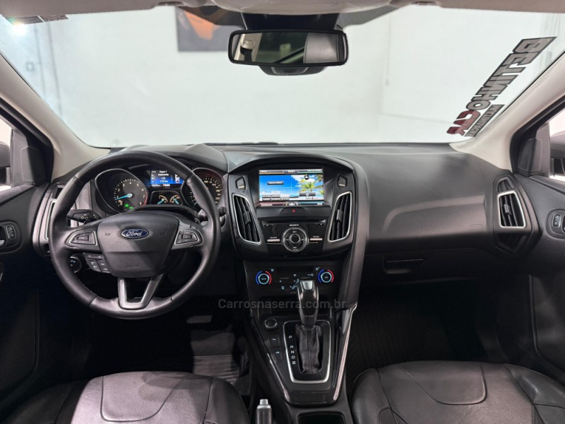 FOCUS 2.0 TITANIUM HATCH 16V FLEX 4P AUTOMÁTICO - 2016 - ESTâNCIA VELHA