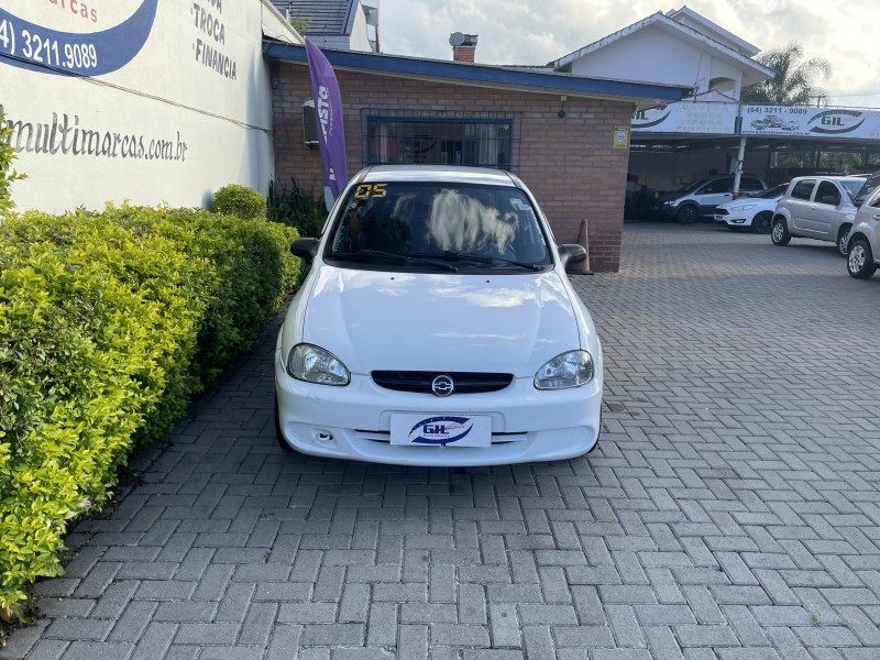 CORSA 1.6 MPFI GL SEDAN 8V GASOLINA 4P MANUAL - 2005 - CAXIAS DO SUL