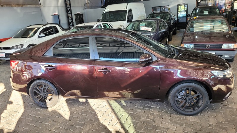 CERATO 1.6 EX3 SEDAN 16V GASOLINA 4P MANUAL - 2011 - GARIBALDI