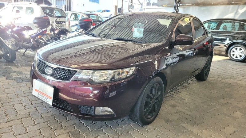 CERATO 1.6 EX3 SEDAN 16V GASOLINA 4P MANUAL - 2011 - GARIBALDI