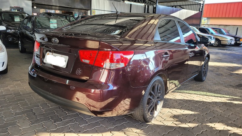 CERATO 1.6 EX3 SEDAN 16V GASOLINA 4P MANUAL - 2011 - GARIBALDI
