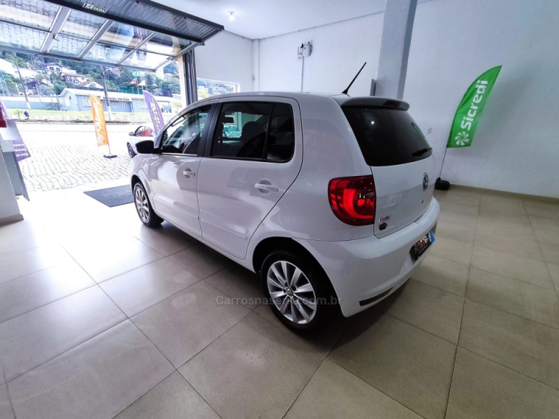 FOX 1.6 MI 8V FLEX 4P MANUAL - 2014 - ANTôNIO PRADO