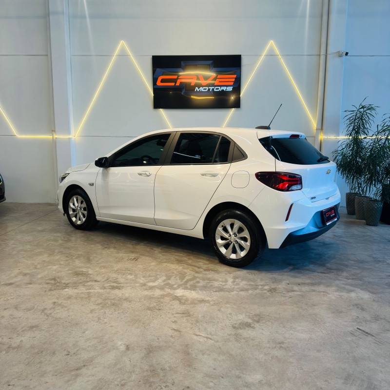 ONIX 1.0 LT2 PLUS 12V FLEX 4P MANUAL - 2023 - CAXIAS DO SUL