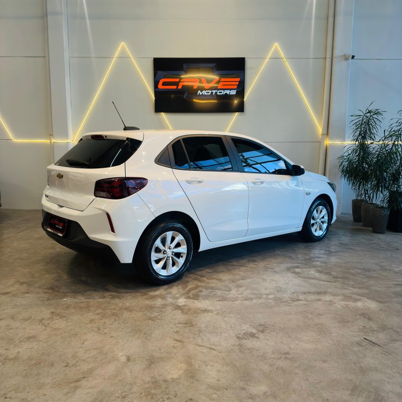 ONIX 1.0 LT2 PLUS 12V FLEX 4P MANUAL - 2023 - CAXIAS DO SUL