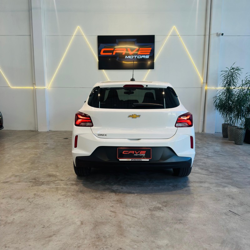ONIX 1.0 LT2 PLUS 12V FLEX 4P MANUAL - 2023 - CAXIAS DO SUL