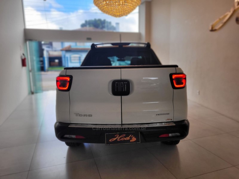 TORO 2.0 16V TURBO DIESEL FREEDOM 4WD MANUAL - 2018 - CANELA