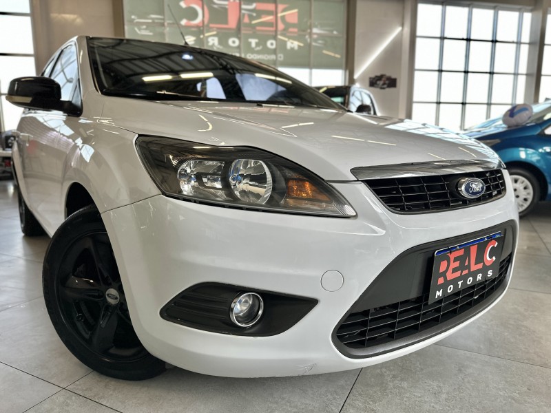 FOCUS 1.6 GLX 8V GASOLINA 4P MANUAL - 2011 - CAXIAS DO SUL