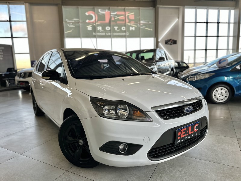 FOCUS 1.6 GLX 8V GASOLINA 4P MANUAL - 2011 - CAXIAS DO SUL