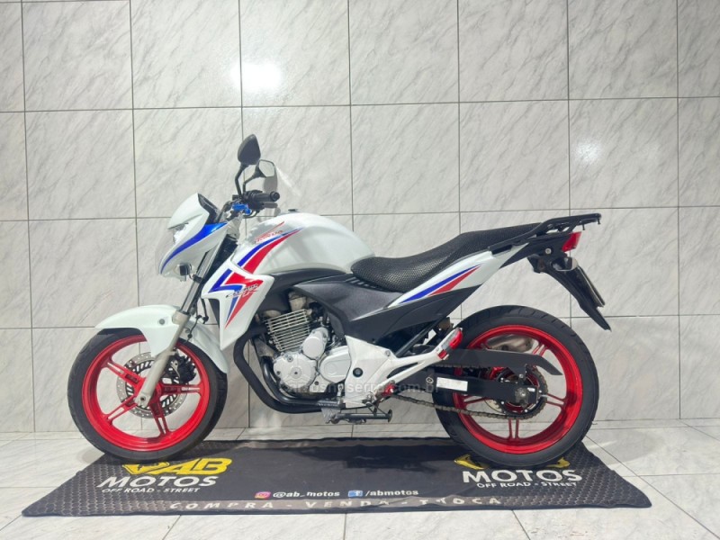 CB 300R  - 2015 - CAXIAS DO SUL