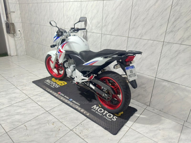 CB 300R  - 2015 - CAXIAS DO SUL