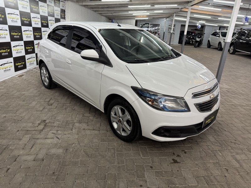 ONIX 1.4 MPFI LT 8V FLEX 4P MANUAL - 2013 - CAXIAS DO SUL