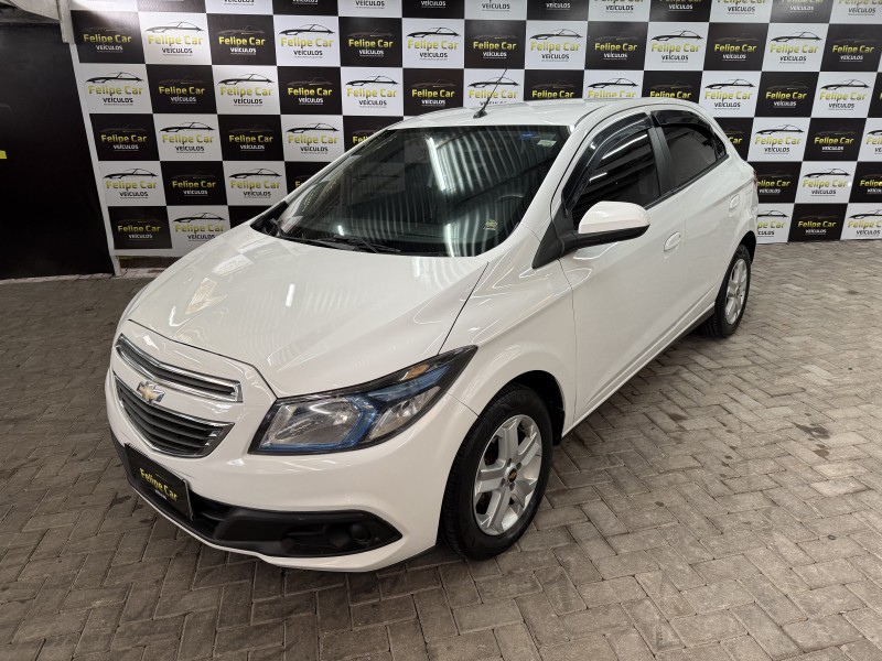 ONIX 1.4 MPFI LT 8V FLEX 4P MANUAL - 2013 - CAXIAS DO SUL