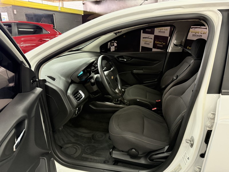 ONIX 1.4 MPFI LT 8V FLEX 4P MANUAL - 2013 - CAXIAS DO SUL