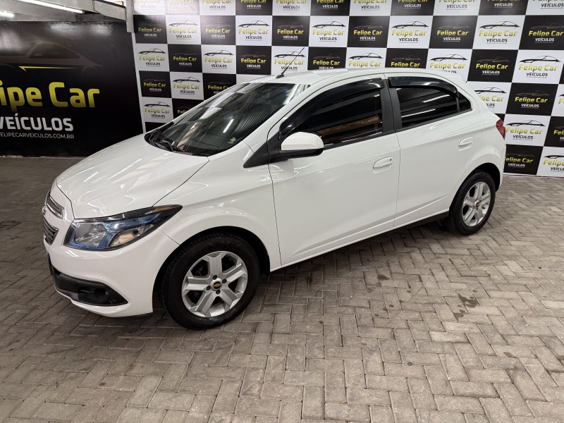 ONIX 1.4 MPFI LT 8V FLEX 4P MANUAL - 2013 - CAXIAS DO SUL