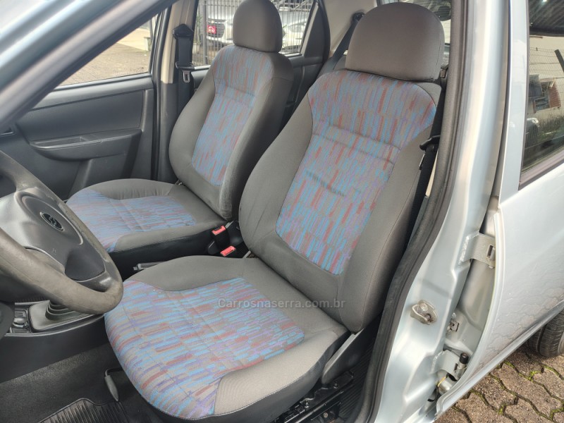 CELTA 1.0 MPFI LS 8V FLEX 4P MANUAL - 2011 - GUAPORé