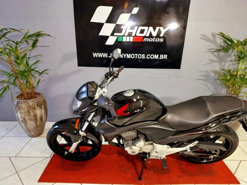 CB 300R  - 2011 - CAXIAS DO SUL