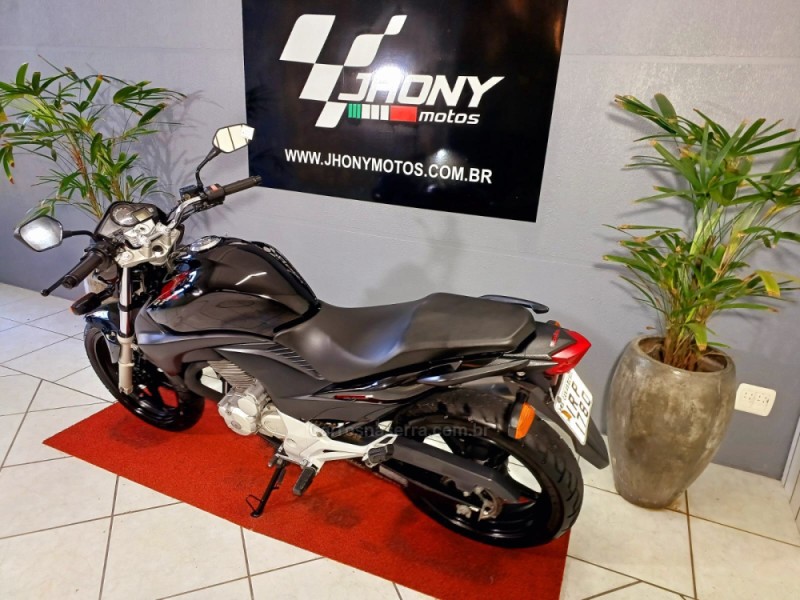 CB 300R  - 2011 - CAXIAS DO SUL