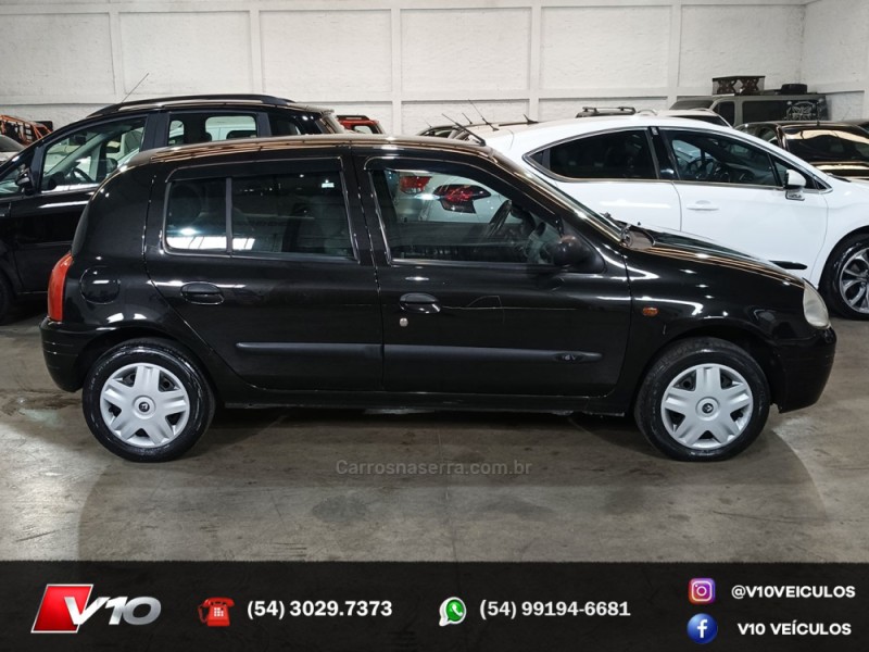 CLIO 1.6 RN 16V GASOLINA 4P MANUAL - 2002 - CAXIAS DO SUL