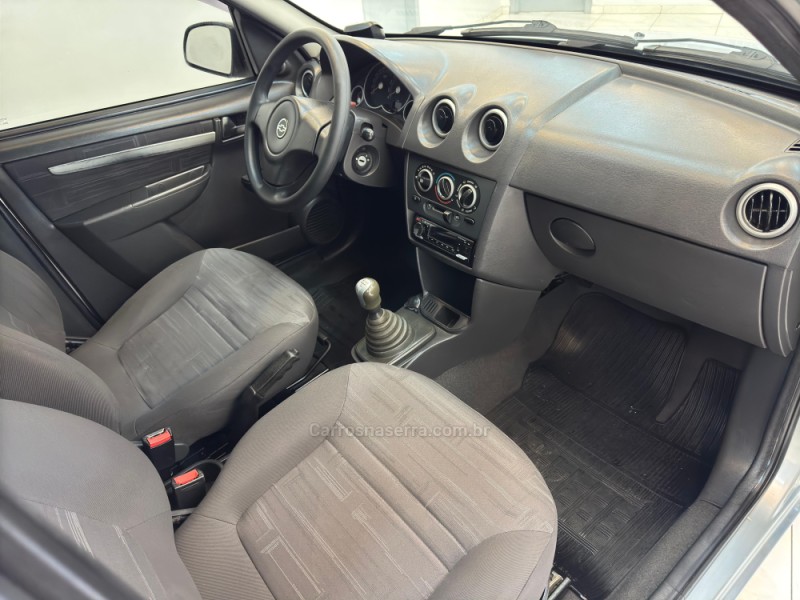 PRISMA 1.4 MPFI MAXX 8V FLEX 4P MANUAL - 2009 - BOM RETIRO DO SUL
