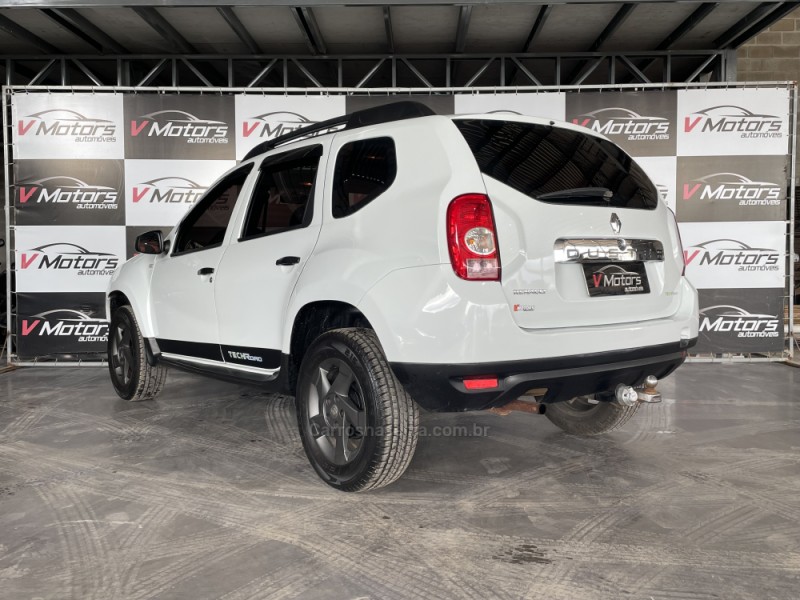 DUSTER 1.6 TECH ROAD 4X2 16V FLEX 4P MANUAL - 2014 - PAROBé