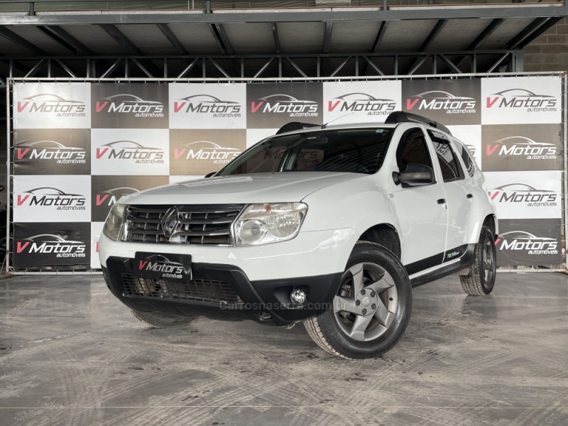 DUSTER 1.6 TECH ROAD 4X2 16V FLEX 4P MANUAL - 2014 - PAROBé