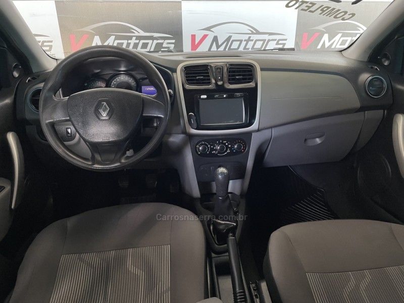 LOGAN 1.6 EXPRESSION 8V FLEX 4P MANUAL - 2015 - PAROBé
