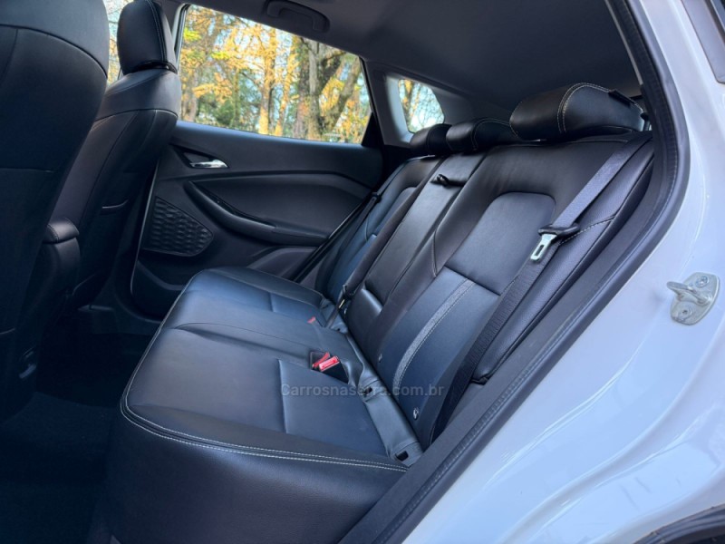 TRACKER 1.2 12V PREMIER TURBO FLEX 4P AUTOMÁTICO - 2022 - DOIS IRMãOS