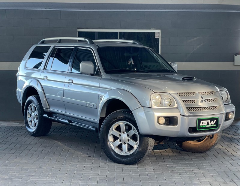 PAJERO 2.5 HD 4X4 8V TURBO INTERCOOLER DIESEL 4P MANUAL - 2011 - CAXIAS DO SUL
