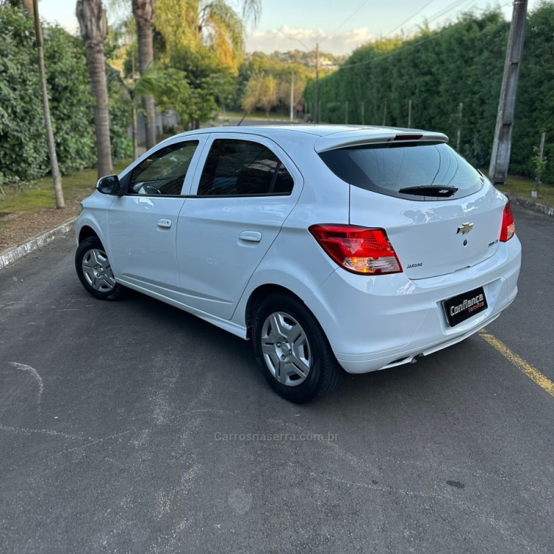 ONIX 1.0 LT PLUS 8V FLEX 4P MANUAL - 2015 - CAMPO BOM