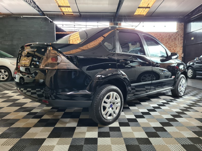 FIESTA 1.6 MPI CLASS 8V GASOLINA 4P MANUAL - 2011 - FARROUPILHA