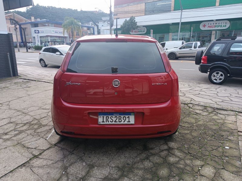PUNTO 1.4 ATTRACTIVE 8V FLEX 4P MANUAL - 2011 - FLORES DA CUNHA