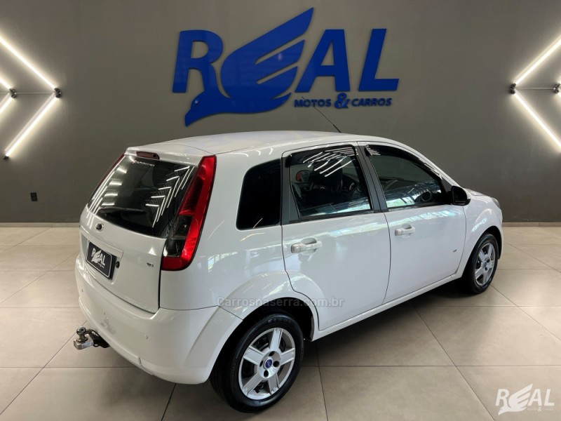 FIESTA 1.6 ROCAM SE 8V FLEX 4P MANUAL - 2014 - SAPIRANGA