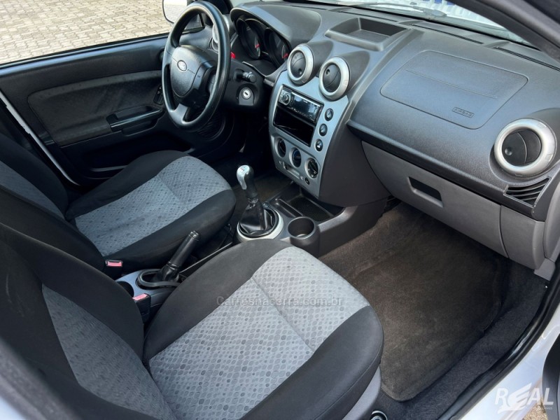 FIESTA 1.6 ROCAM SE 8V FLEX 4P MANUAL - 2014 - SAPIRANGA