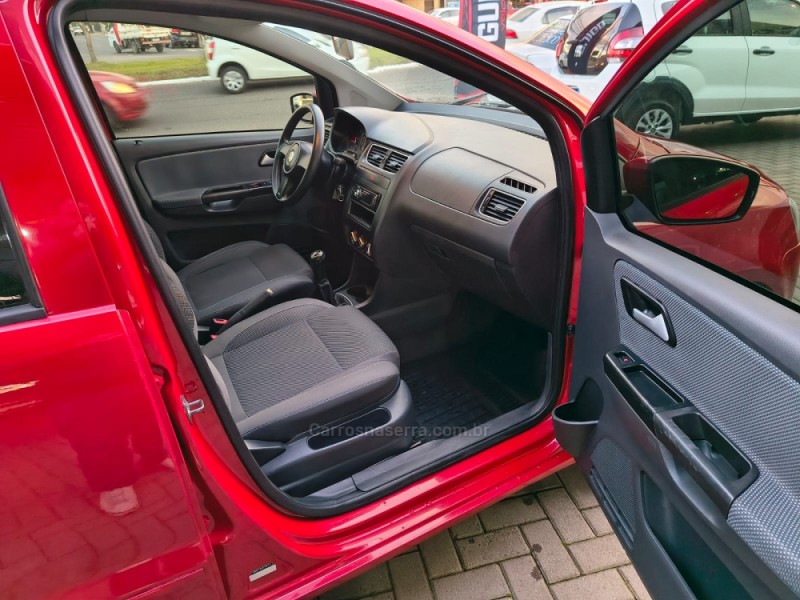 FOX 1.0 ITREND 8V FLEX 4P MANUAL - 2011 - NOVO HAMBURGO