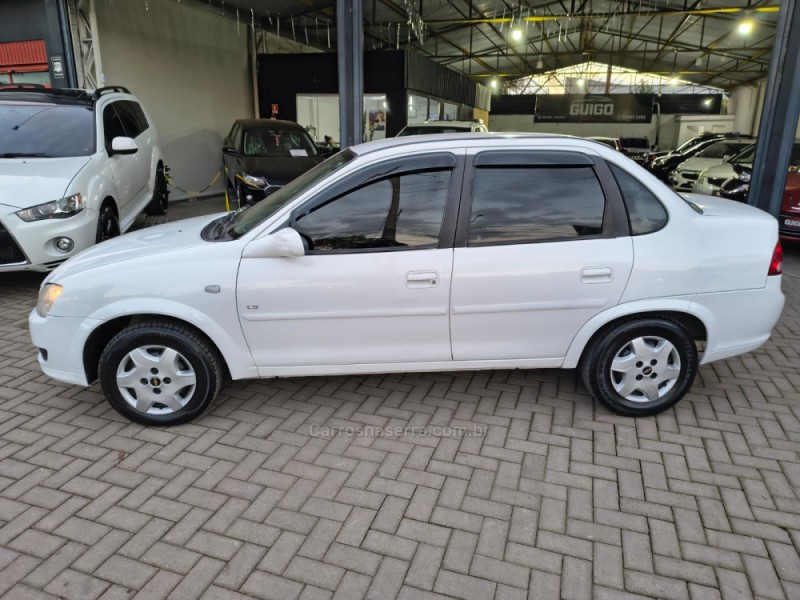 CLASSIC 1.0 MPFI LS 8V FLEX 4P MANUAL - 2011 - NOVO HAMBURGO