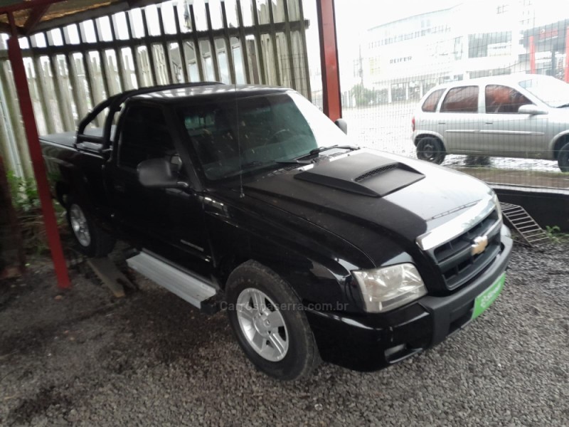 S10 2.4 MPFI ADVANTAGE 4X2 CS 8V FLEX 2P MANUAL - 2011 - VERANóPOLIS