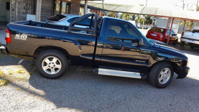 S10 2.4 MPFI ADVANTAGE 4X2 CS 8V FLEX 2P MANUAL - 2011 - VERANóPOLIS