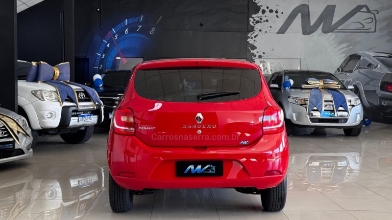 SANDERO 1.0 AUTHENTIQUE 8V FLEX 4P MANUAL - 2017 - ESTâNCIA VELHA