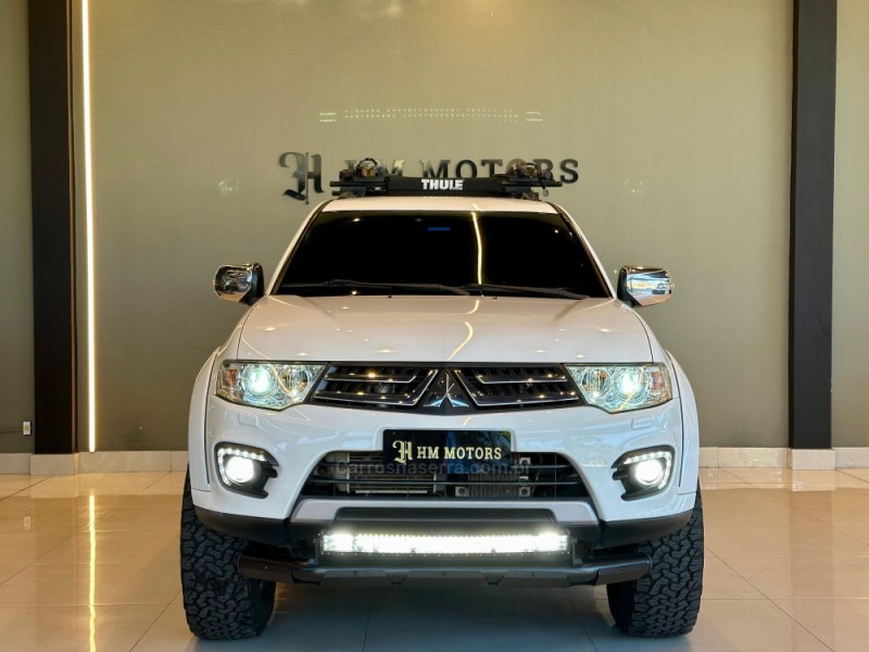 PAJERO DAKAR 3.2 HPE 4X4 7 LUGARES 16V TURBO INTERCOOLER DIESEL 4P AUTOMÁTICO - 2015 - CAXIAS DO SUL