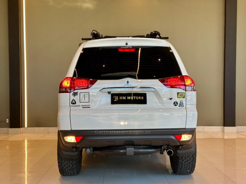 PAJERO DAKAR 3.2 HPE 4X4 7 LUGARES 16V TURBO INTERCOOLER DIESEL 4P AUTOMÁTICO - 2015 - CAXIAS DO SUL
