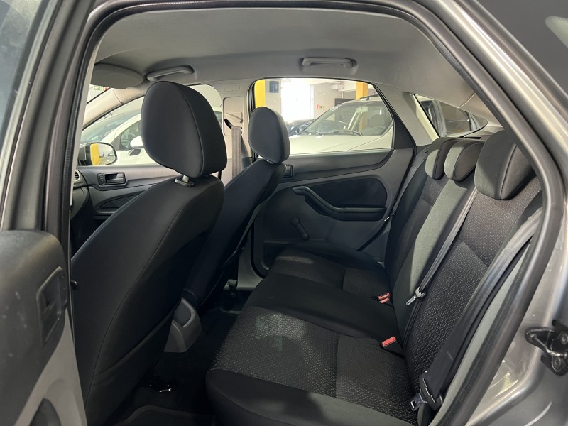 FOCUS 1.6 GL 8V GASOLINA 4P MANUAL - 2011 - CAXIAS DO SUL