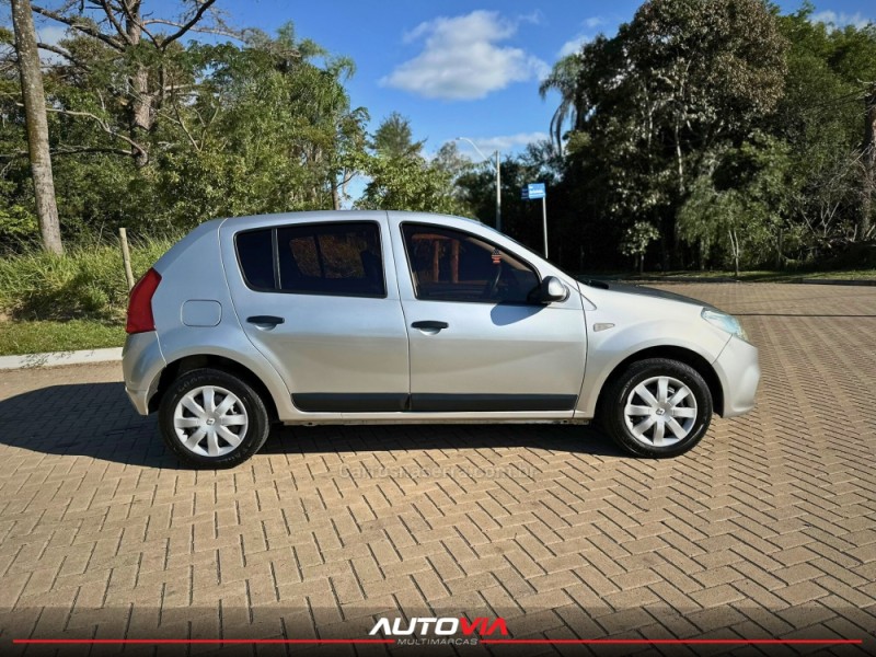 SANDERO 1.6 EXPRESSION 8V FLEX 4P MANUAL - 2013 - SAPIRANGA