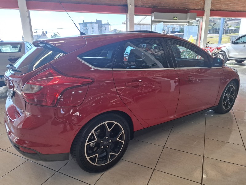 FOCUS 2.0 TITANIUM PLUS 16V FLEX 4P AUTOMÁTICO - 2015 - FARROUPILHA