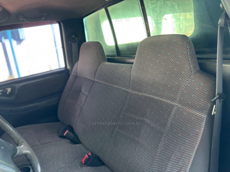 S10 2.2 EFI DLX 4X2 CS 8V GASOLINA 2P MANUAL - 1995 - CANELA