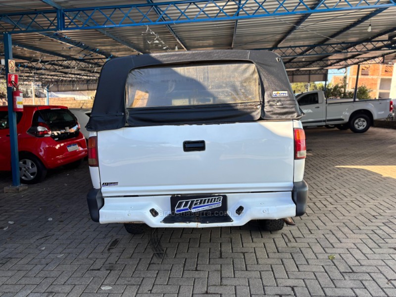 S10 2.2 EFI DLX 4X2 CS 8V GASOLINA 2P MANUAL - 1995 - CANELA
