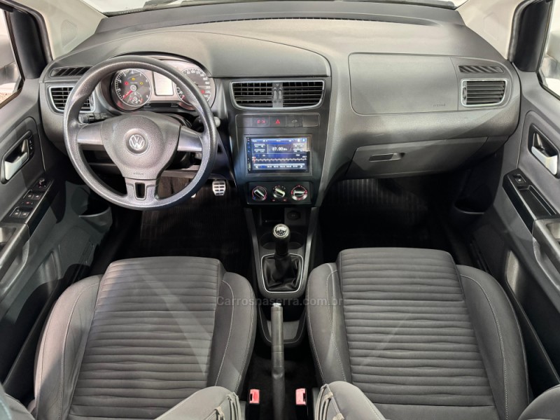 CROSSFOX 1.6 MI FLEX 8V 4P MANUAL - 2012 - NOVA PRATA