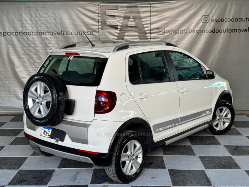 CROSSFOX 1.6 MI FLEX 8V 4P MANUAL - 2012 - NOVA PRATA
